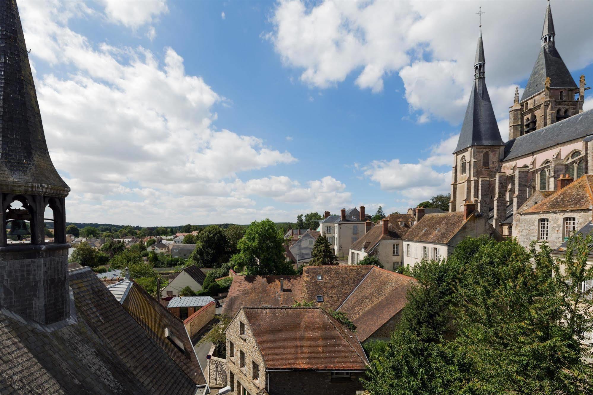 Best Western Blanche De Castille Dourdan Eksteriør bilde